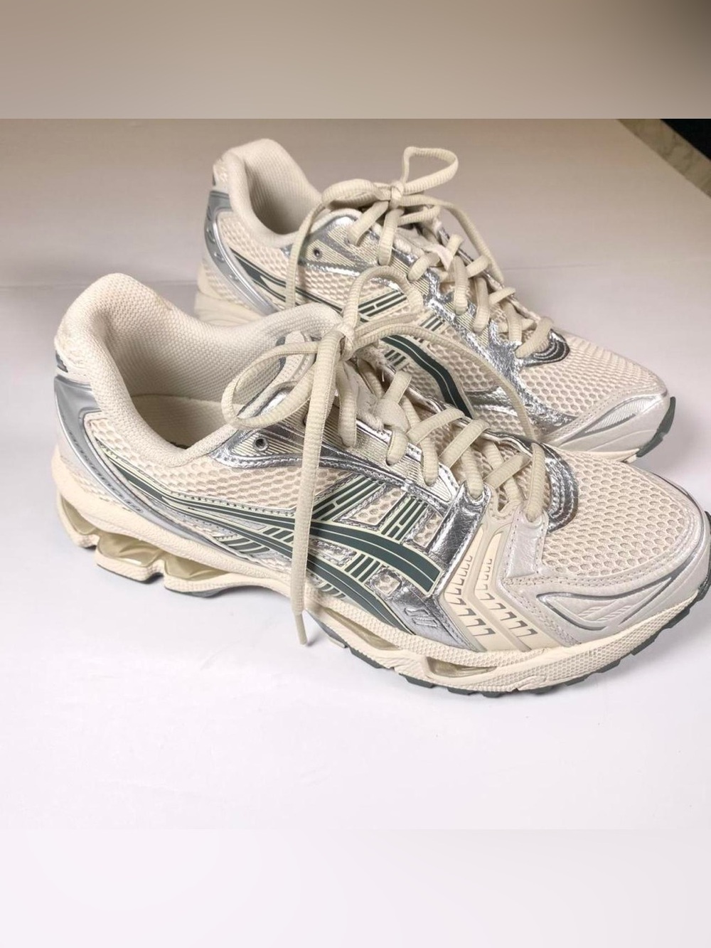 ASICS Gel Kayano